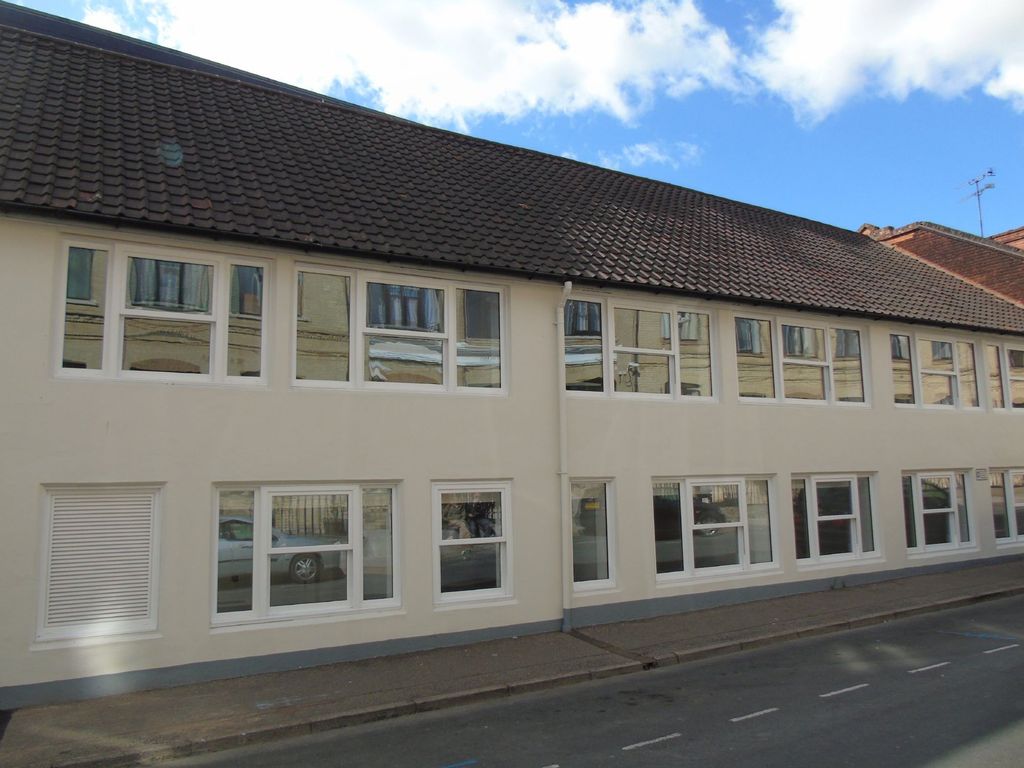 Property photo 1 of 6