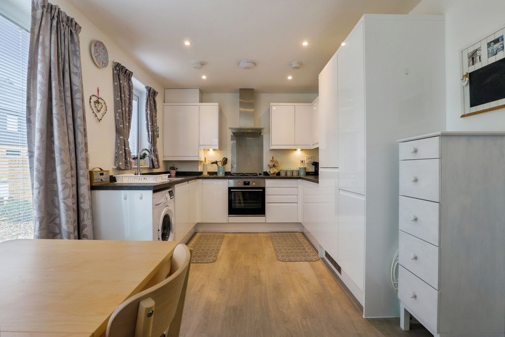 Property photo 2 of 17 Pbox-Img.Jpg