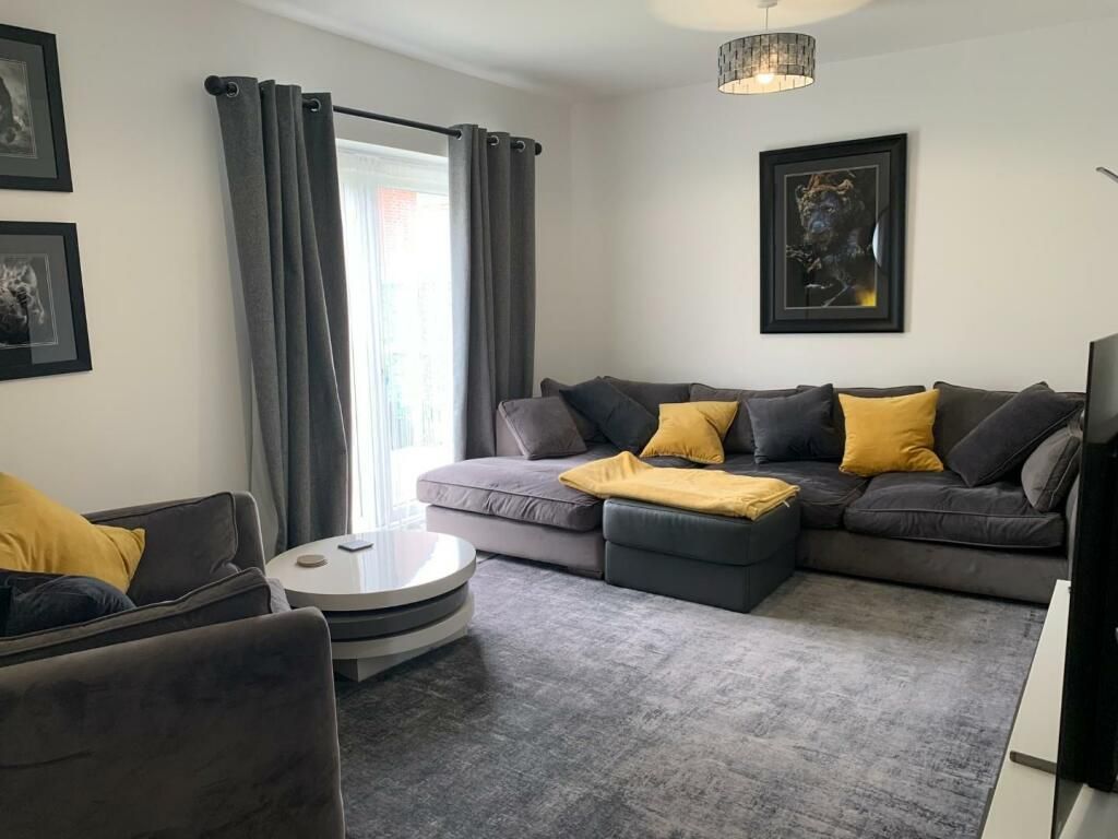 Property photo 2 of 17