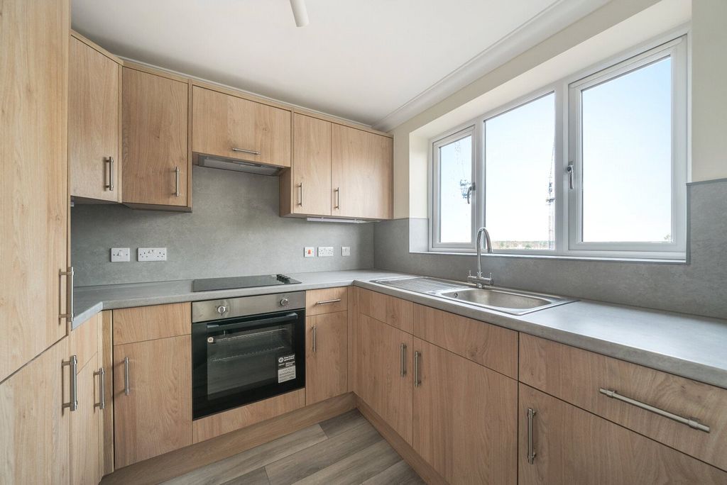 Property photo 2 of 19 Picture No. 05