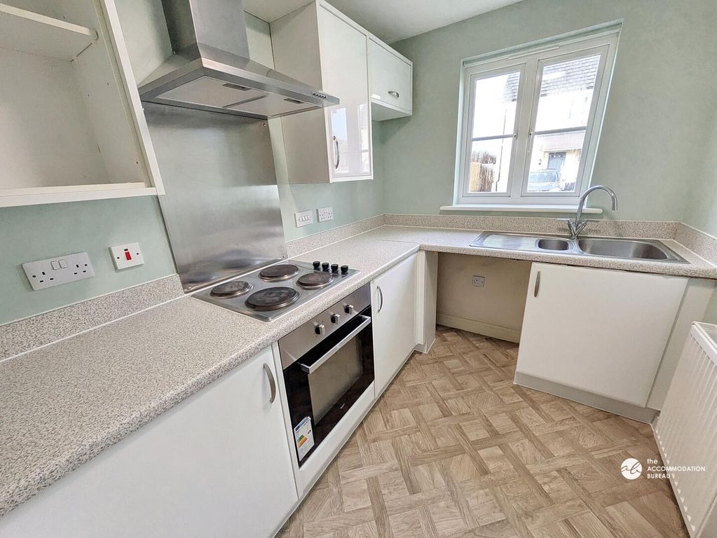 Property photo 2 of 18 Kitchen