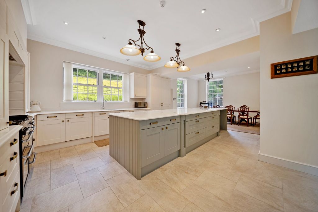 Property photo 2 of 44 Picture No. 60