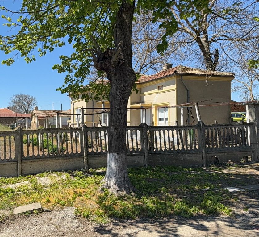 Property photo 1 of 5