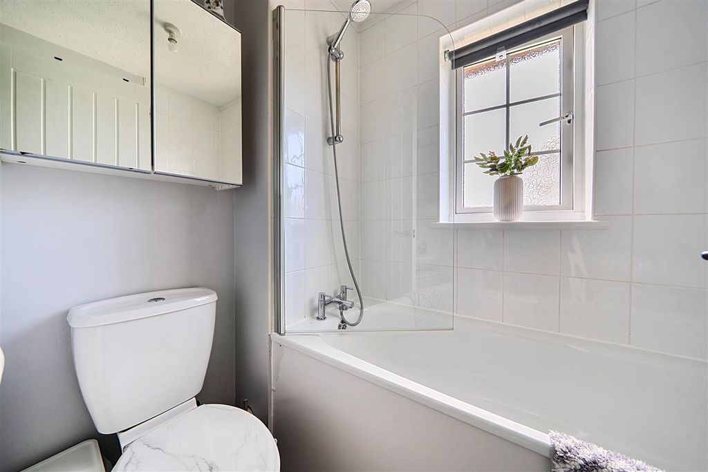 Additional image 9 of 1 bed property for saleDryden Close, Fareham, Hampshire PO16