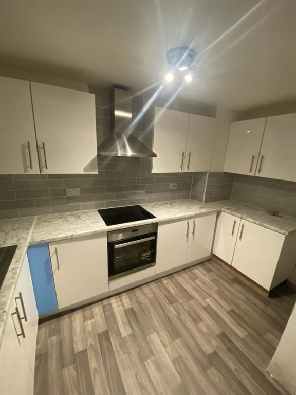 Property photo 2 of 6 Kitchen.Jpg