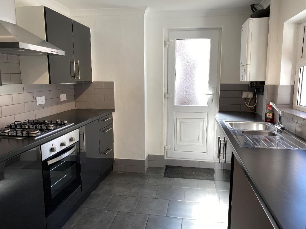 Property photo 2 of 13 Kitchen