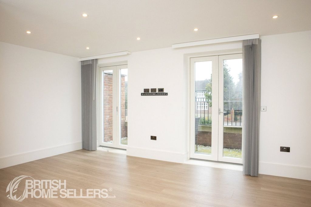 Property photo 3 of 9 Picture No. 10