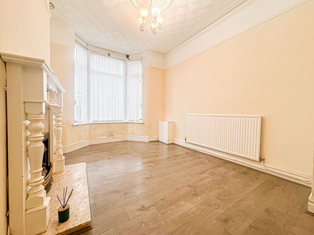 Property photo 3 of 10 Photo 3