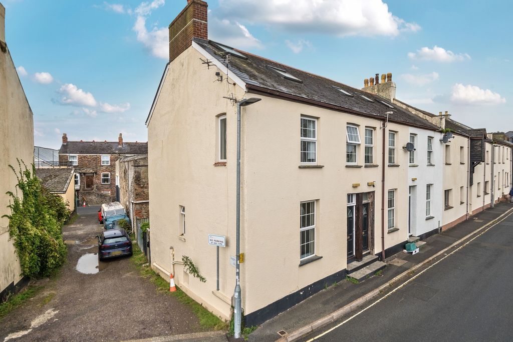 Property photo 1 of 22 1-6Aa2c878E3781-1520862-1A08Bdefa65Df-2-1-1
