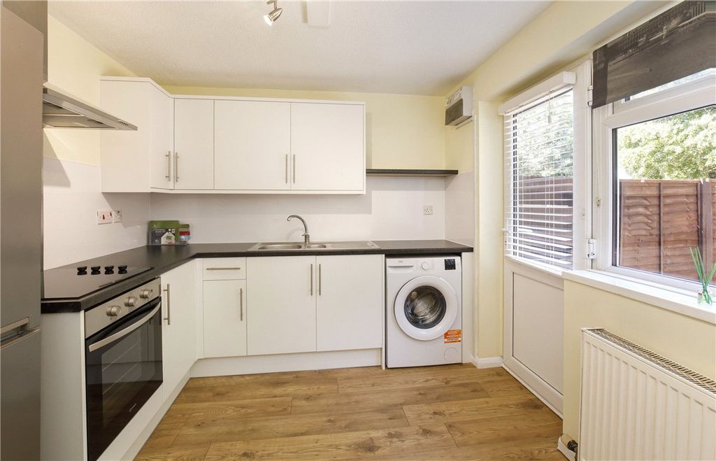 Property photo 2 of 10 Picture No. 12