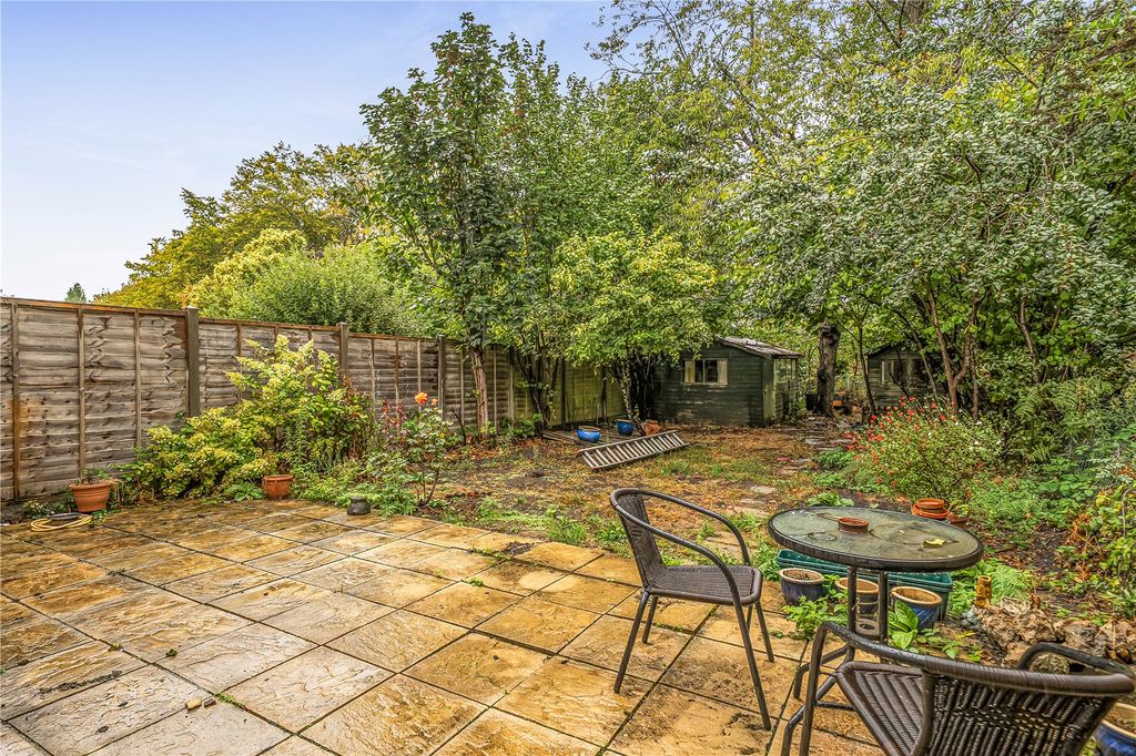 Property photo 2 of 15 Picture No. 12