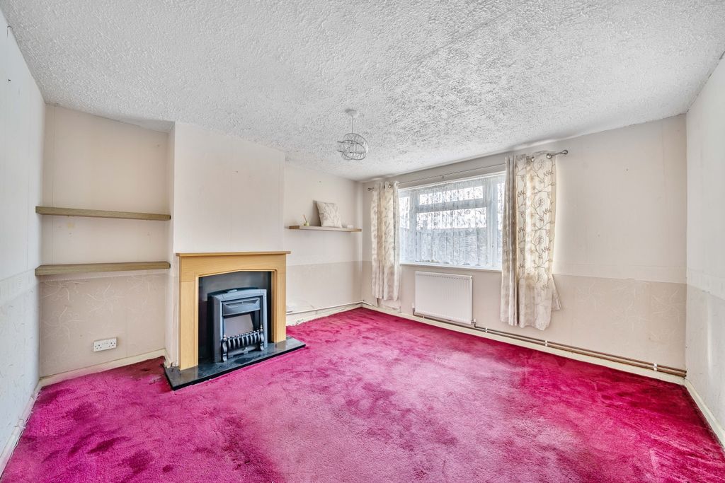 Property photo 2 of 16 1358614-5-68d3Be7199334