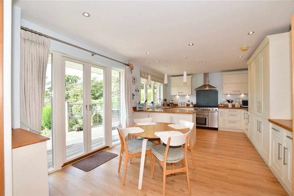Property photo 3 of 19 Breakfast Area