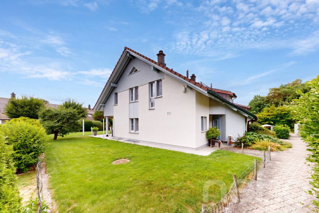 Property photo 2 of 12