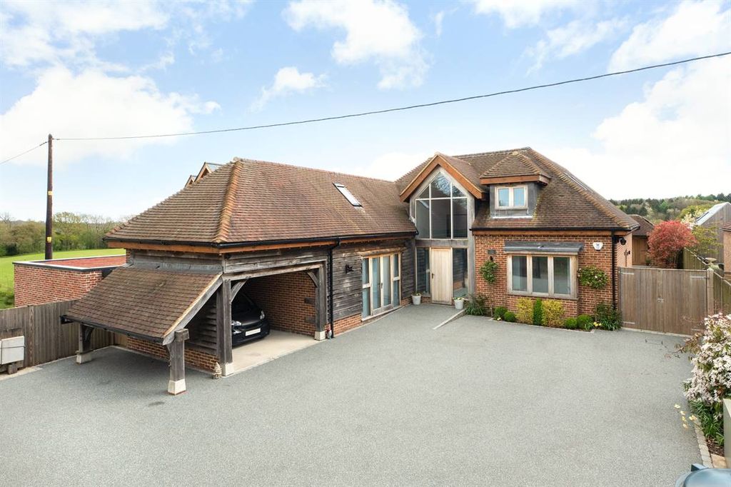 Property photo 3 of 44