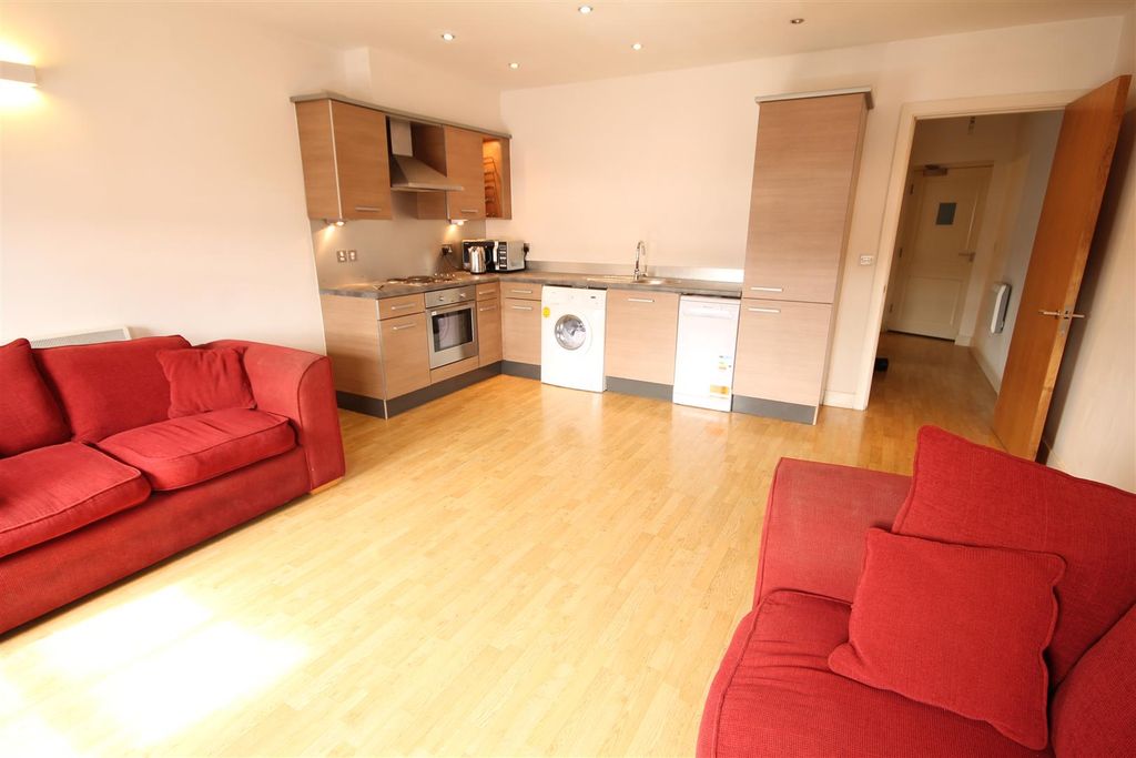 Property photo 2 of 9 57897.Jpg