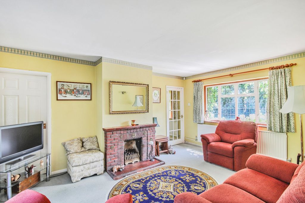 Property photo 3 of 10 Sitting Room