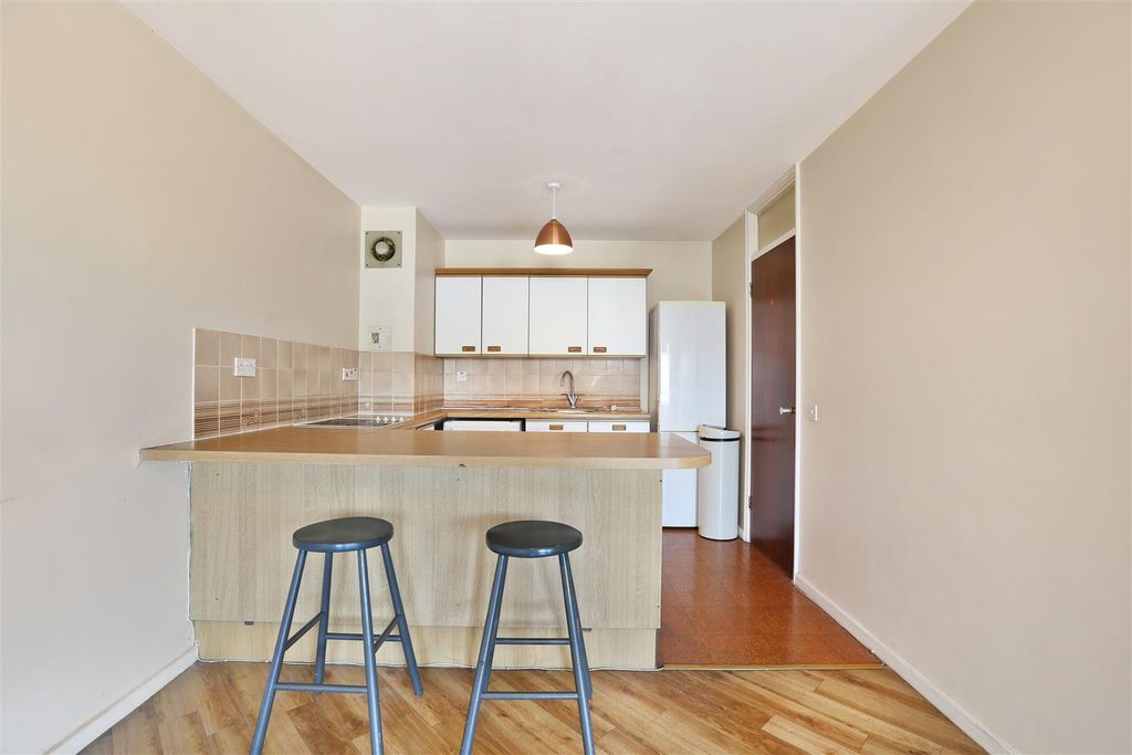 Property photo 3 of 12 Ach_4848.Jpg