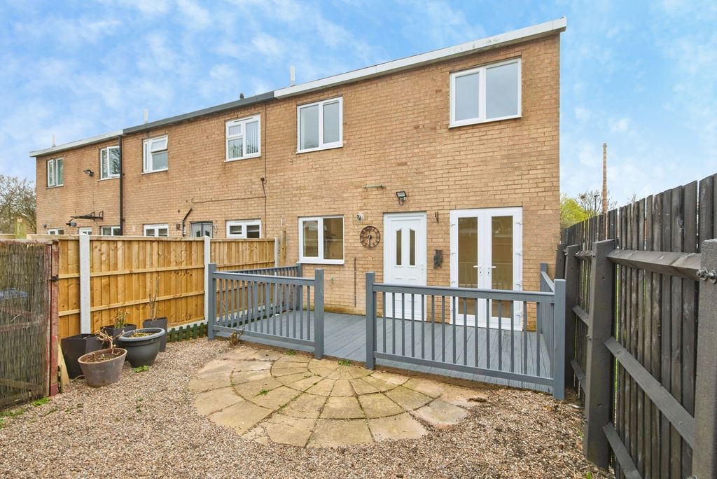 Property photo 2 of 16 Outside