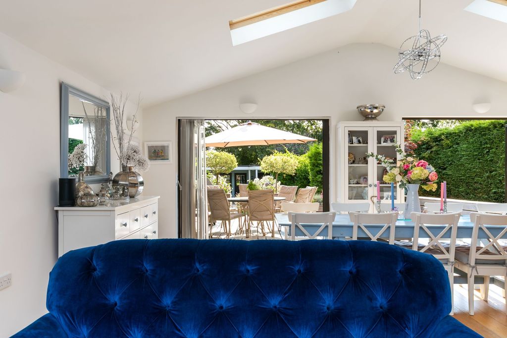 Property photo 2 of 17