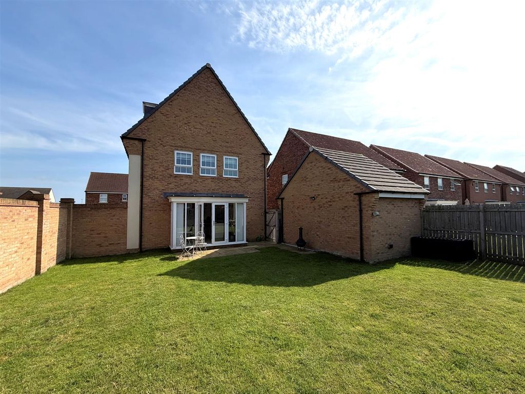 Property photo 2 of 31