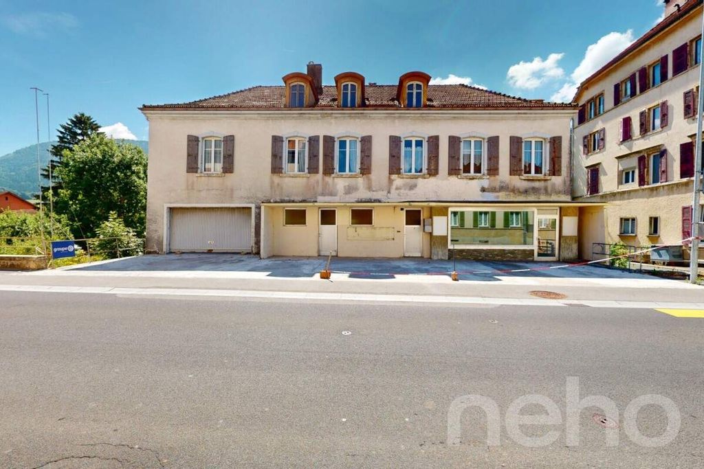 Property photo 2 of 12