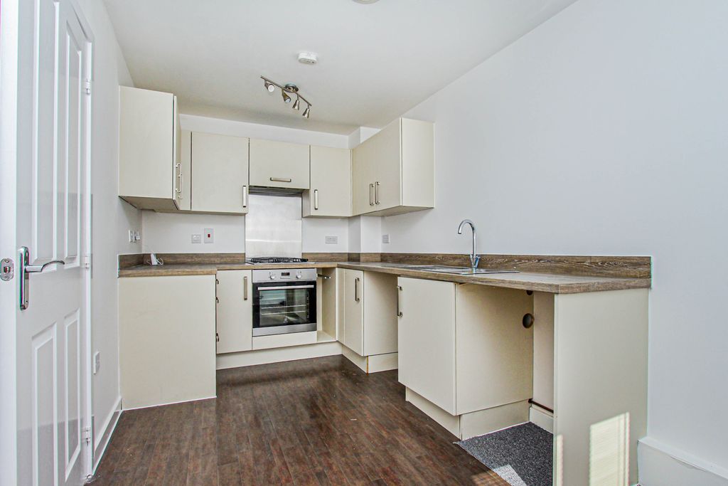 Property photo 2 of 11 Kitchen/Breakfast Room