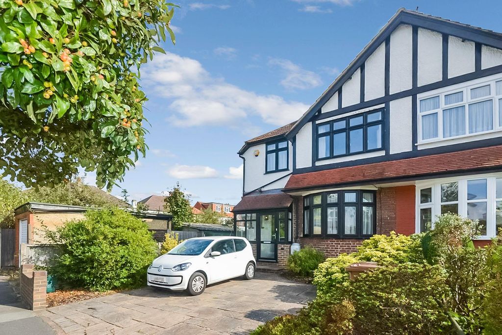 Property photo 1 of 16 External