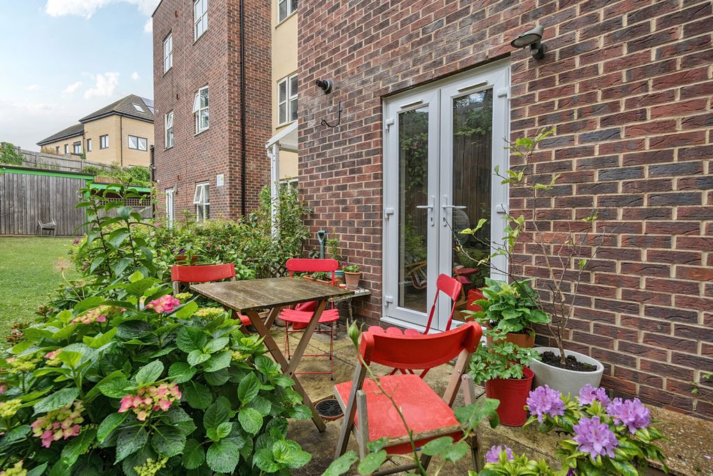 Property photo 3 of 17 1472388-7-6A26Dd5...