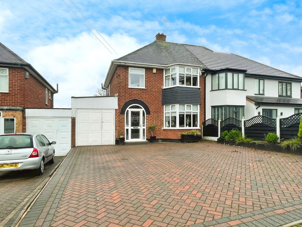 Property photo 1 of 27