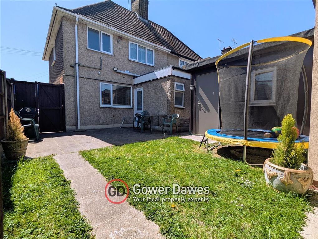 Property photo 2 of 26