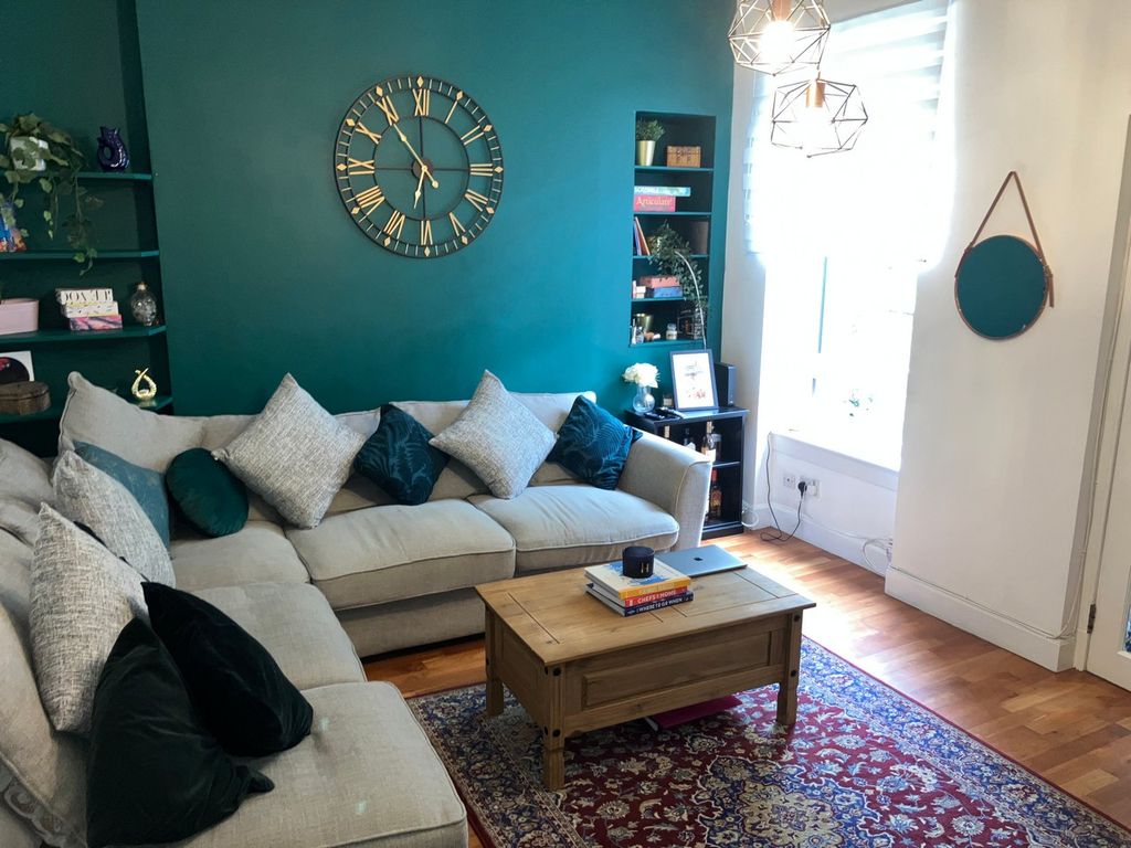 Property photo 2 of 9