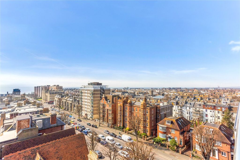 Property photo 2 of 31 Picture No. 41