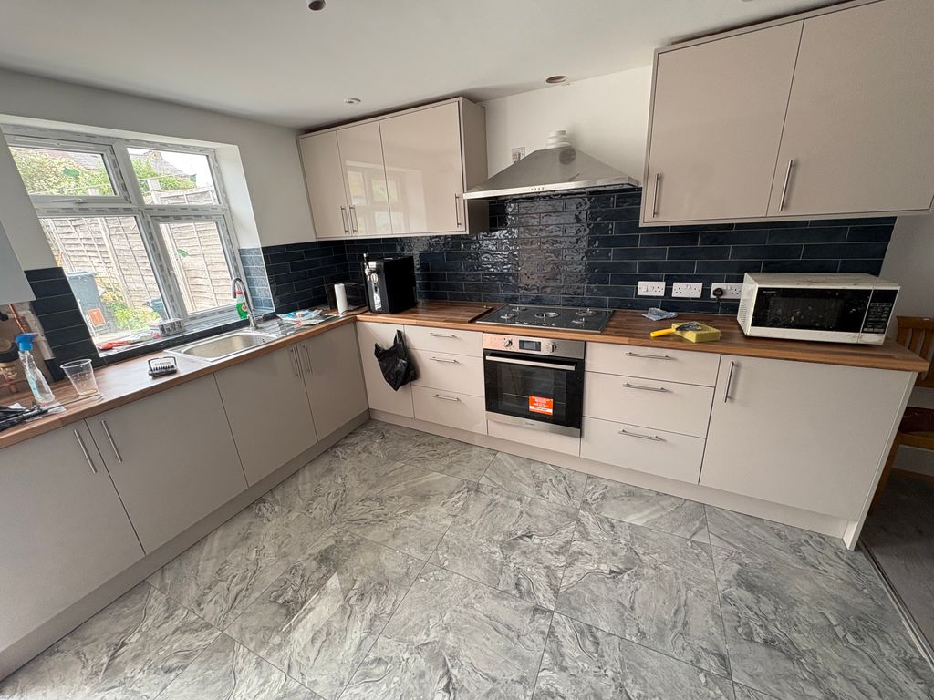 Property photo 2 of 10 Img_9007