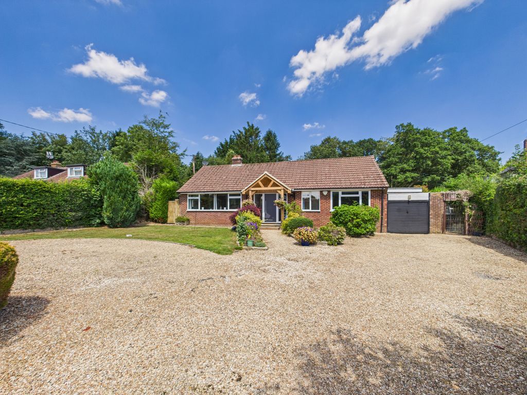 Property photo 1 of 14 Cam01354G0-Pr0554-Still021