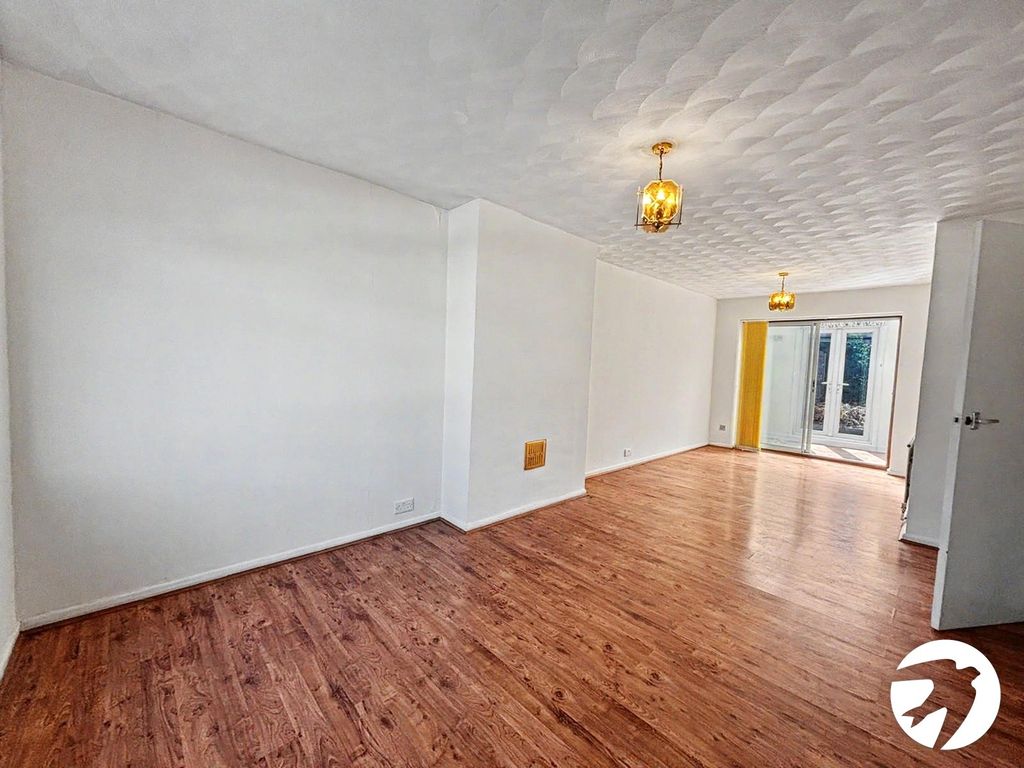 Property photo 2 of 17 Picture No. 14