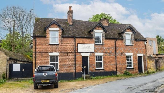 Property photo 1 of 5