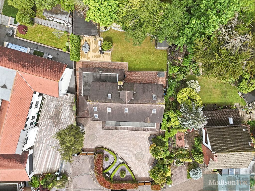 Additional image 51 of 5 bed detached house for saleWest View, Loughton, Essex IG10