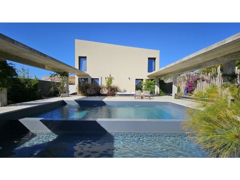 Property photo 3 of 54