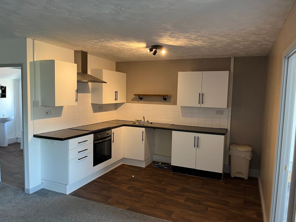 Property photo 3 of 5 Kitchen