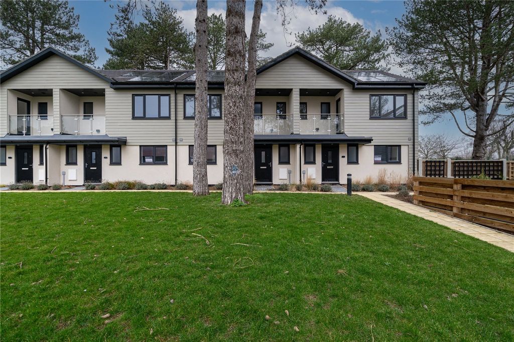 Property photo 2 of 19 Picture No. 22