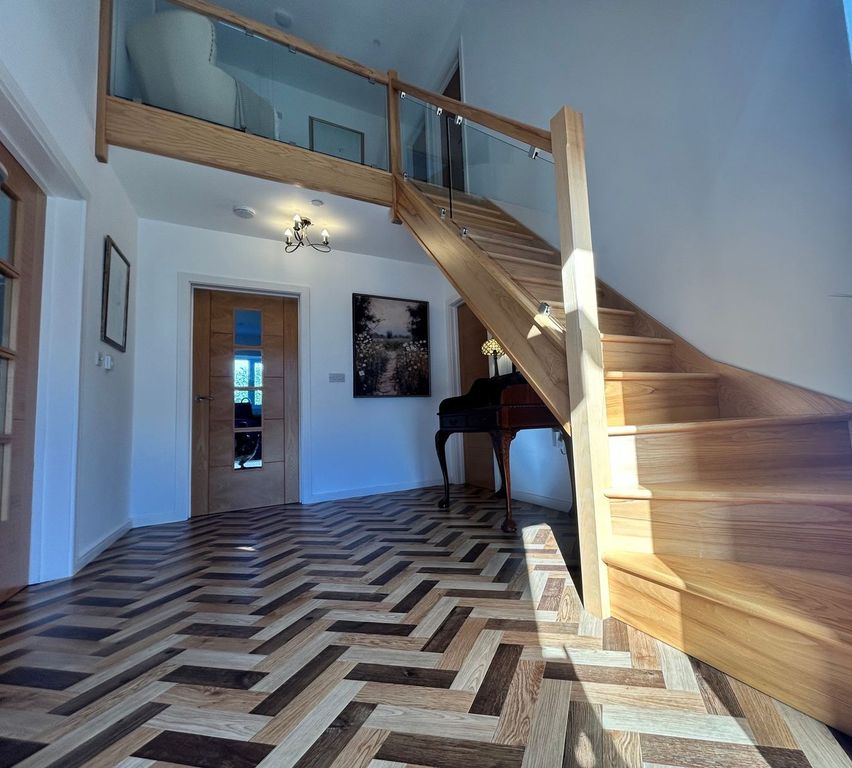 Property photo 2 of 30