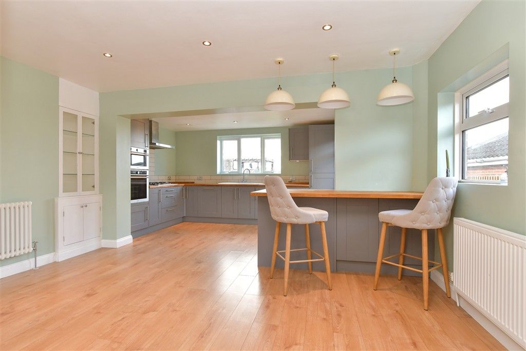 Property photo 1 of 18 Kitchen/Dining Area