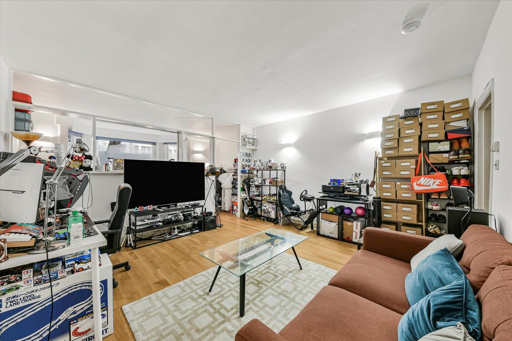 Property photo 3 of 6 Image