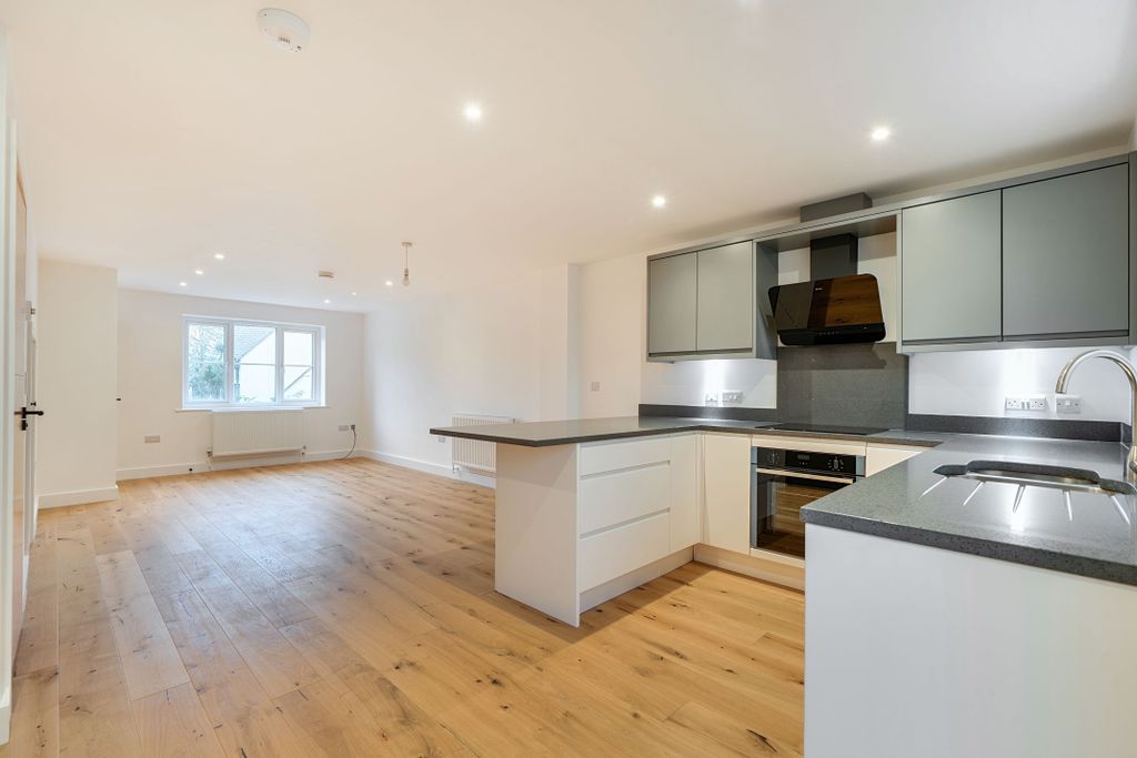 Property photo 2 of 8 Photo 2