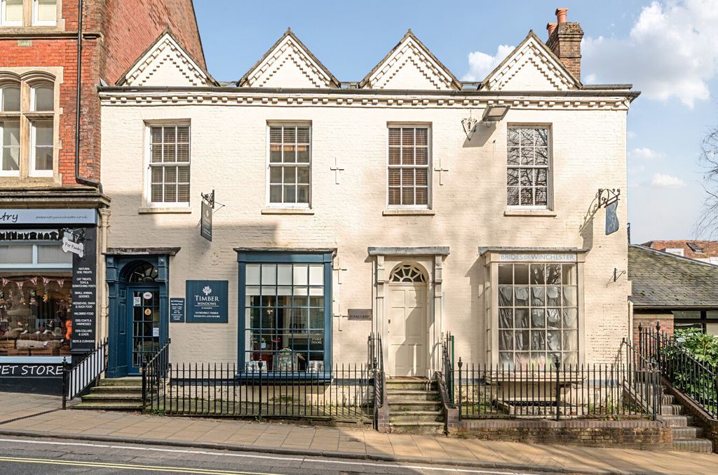 Property photo 1 of 9 1422528-10-69A96F...