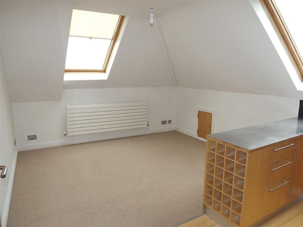 Property photo 2 of 4