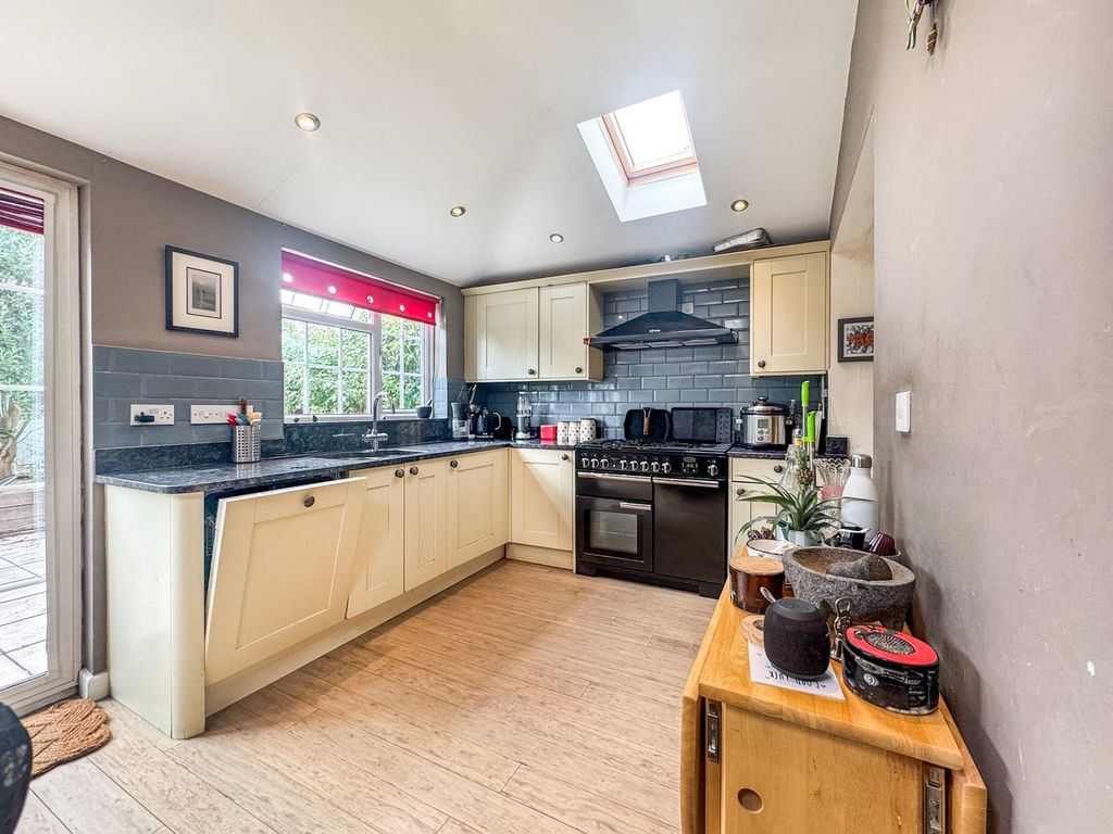 Property photo 2 of 13