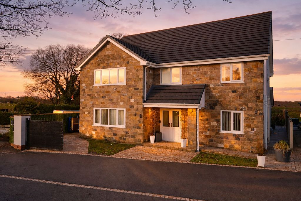 Property photo 1 of 47