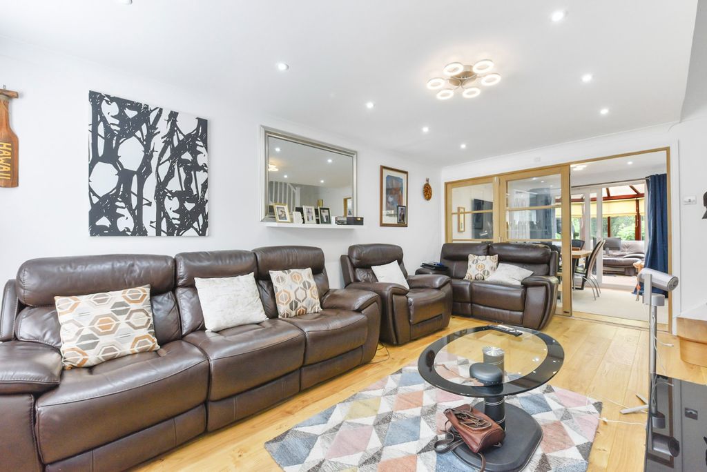 Property photo 2 of 19 3544143
